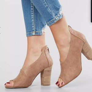 Very G Swoop Heeled Sandal